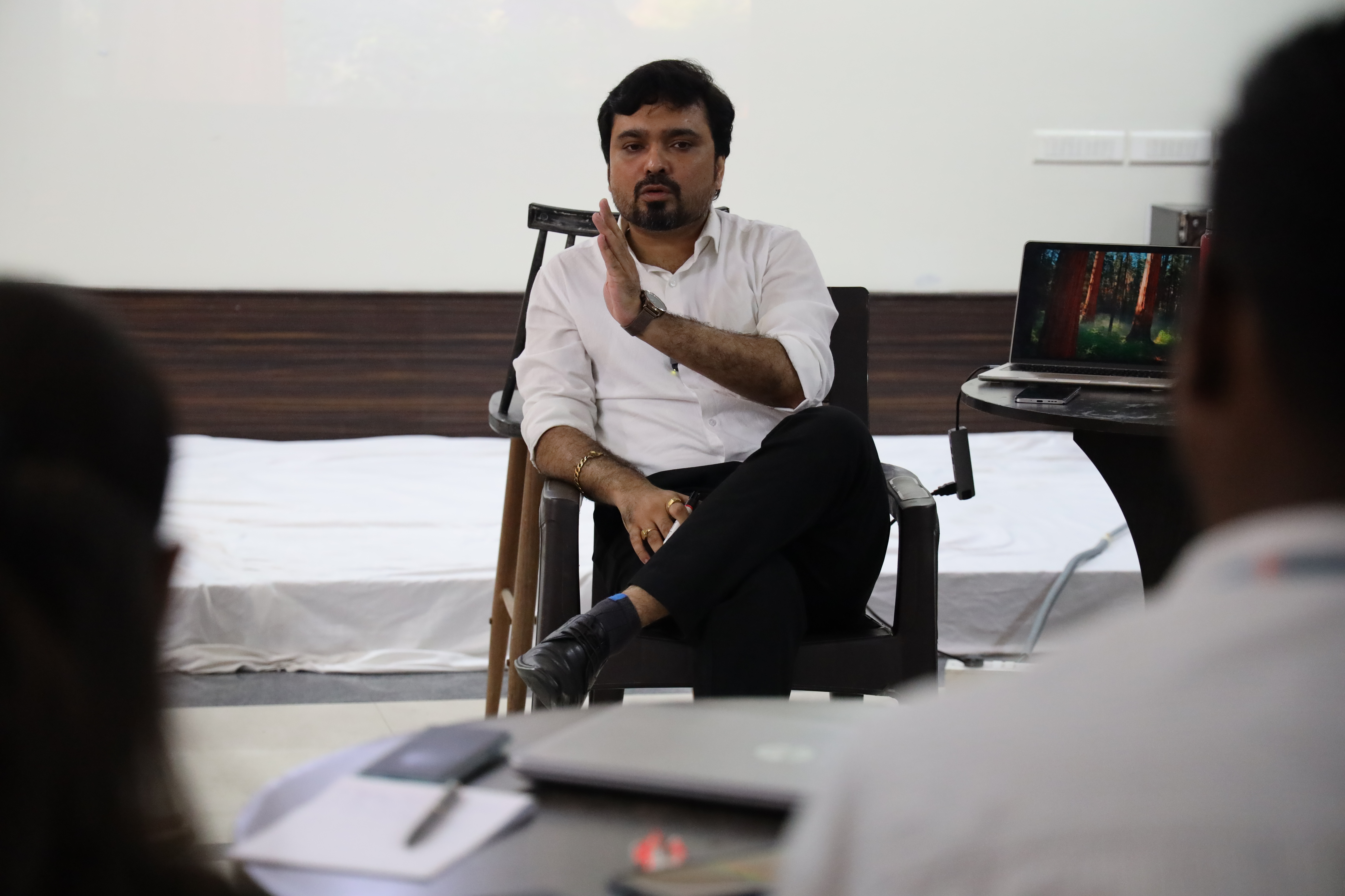 How to Survive Office Politics and Build Credibility in India 2026