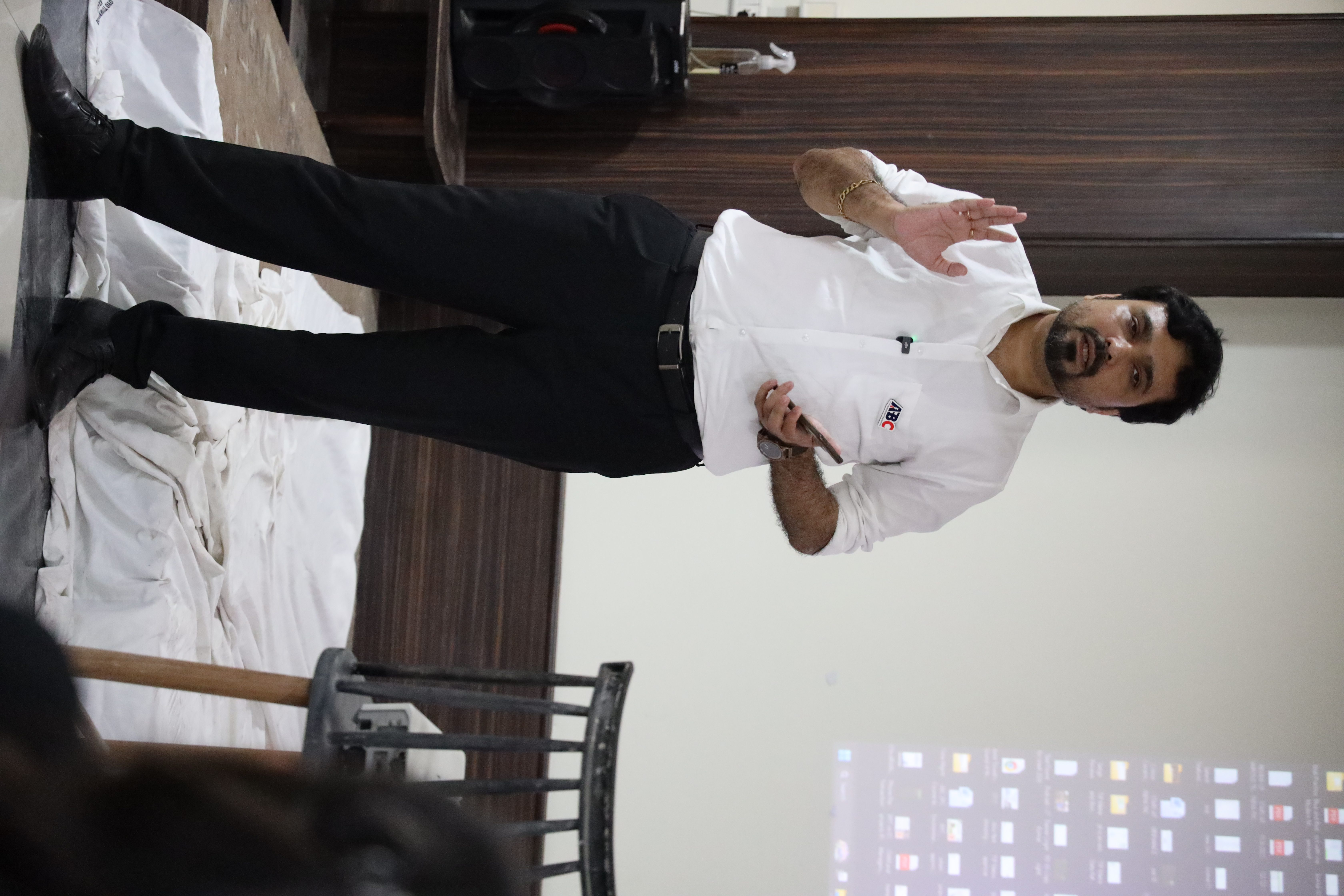 Emotional Intelligence Training: How EI Transforms Leadership, Communication, and Teamwork in India
