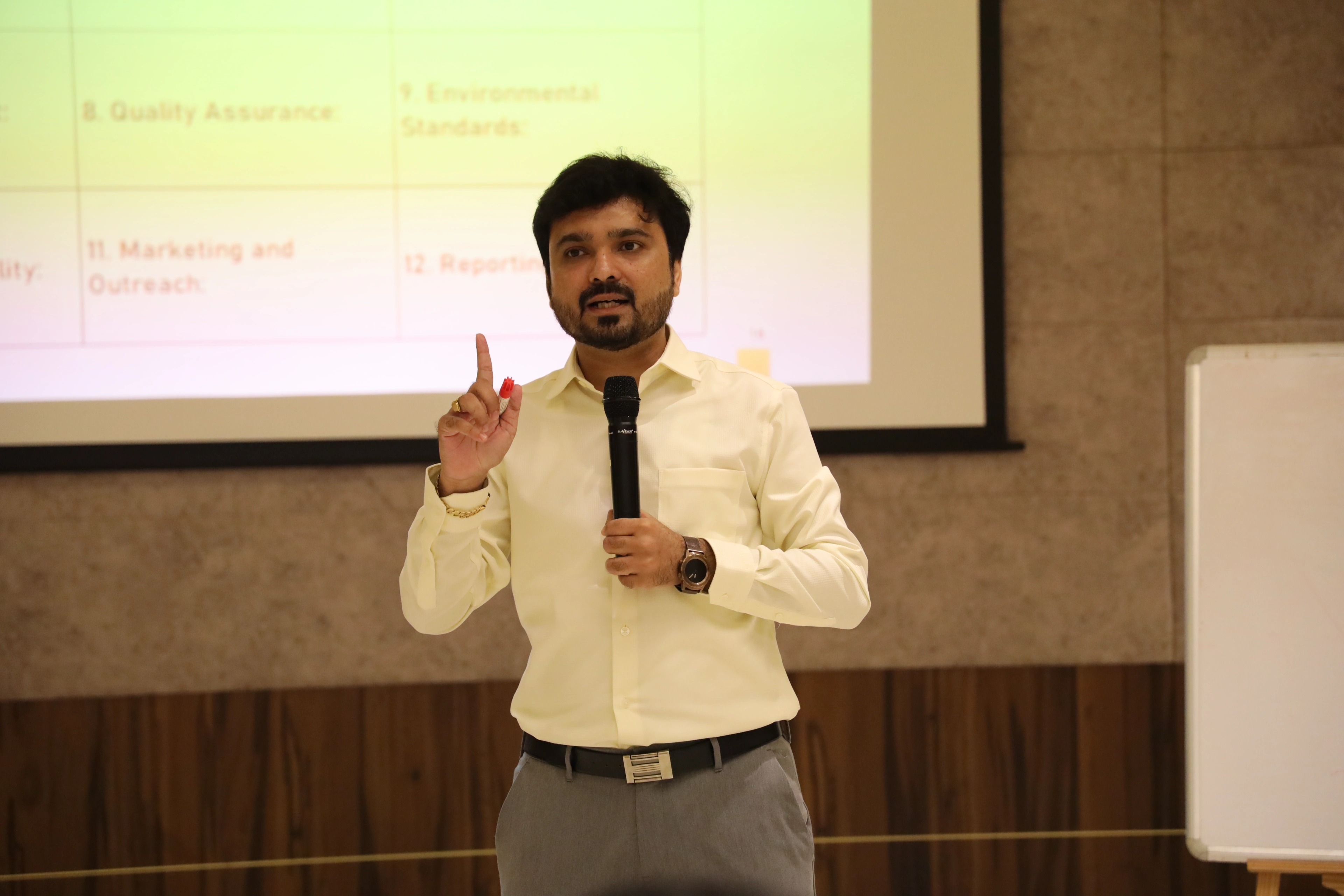 AI Training for Customer Service Teams in Ahmedabad